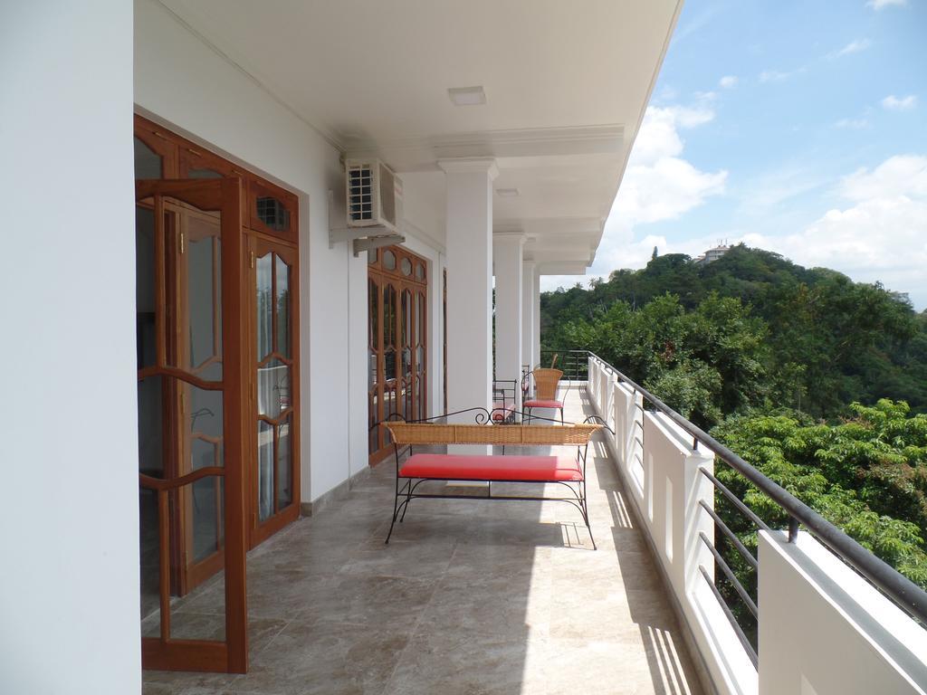 Kandyan Bluestar Villa Exterior foto